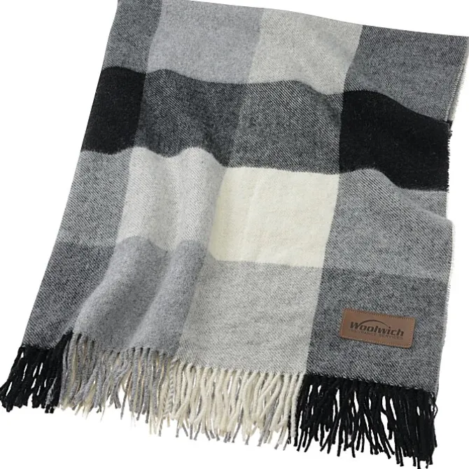 Fringe Edge Throw Blanket